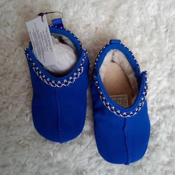 Uggs kids shoes NWT - Picture 2 of 7